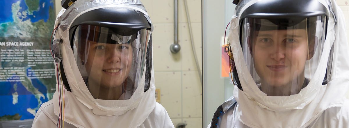 Talentovaní středoškoláci ve vesmíru